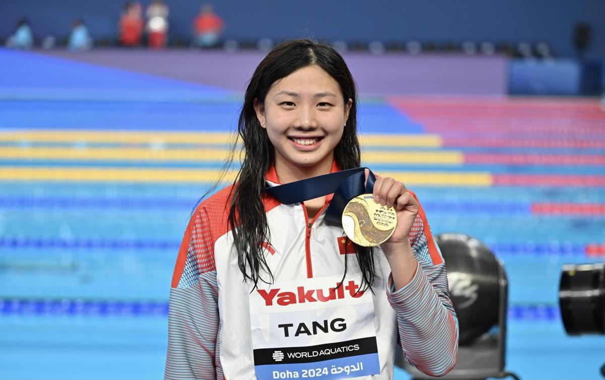 太燃了！19岁上海女孩首夺游泳世锦赛金牌 打破全国纪录 改写历史(1)