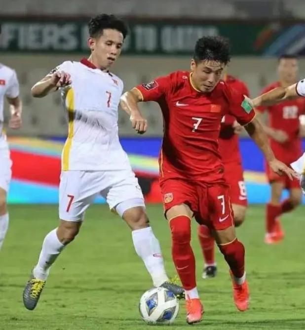 3.21足球比赛：新加坡VS中国 沙特VS塔吉克斯坦(5)