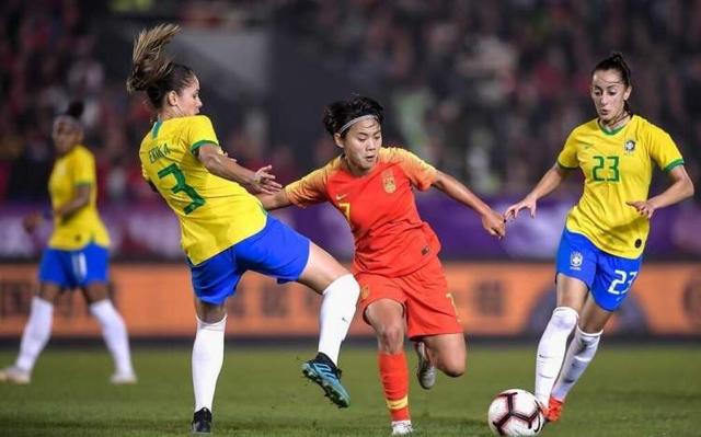 中国女足破23年不胜巴西女足魔咒，这场艰难取胜，球迷该做何评价(4)