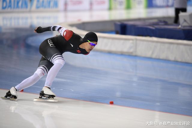 宁忠岩获世界杯男子1000米银牌 再创中国速滑历史