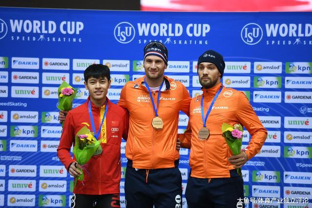 宁忠岩获世界杯男子1000米银牌 再创中国速滑历史(2)
