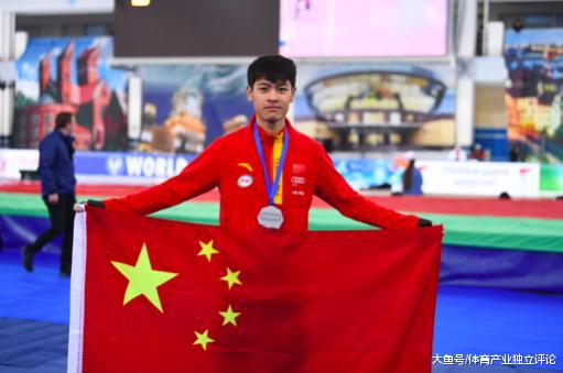宁忠岩获世界杯男子1000米银牌 再创中国速滑历史(3)