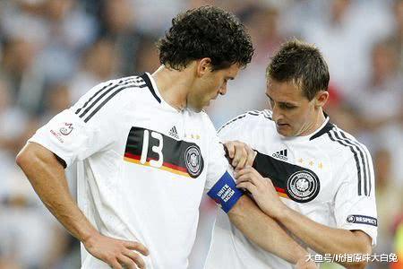 德国足球黑暗时期的旗帜，队长巴拉克，是属于什么级别的球星？(1)