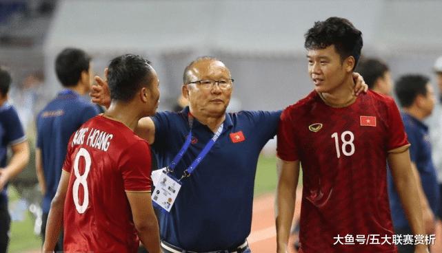 4-0，杀进决赛！韩国主帅又立功了 赛后评价中国足球一针见血(2)