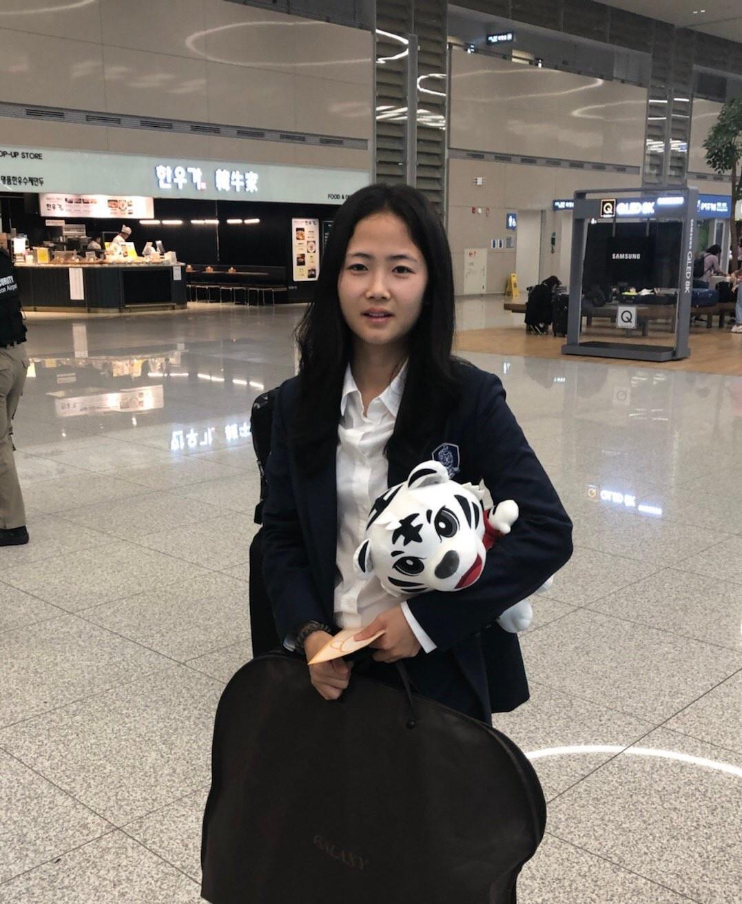 她是中国女足的必防之人，也是韩国最美足球小姐，曾肘击赵丽娜(3)