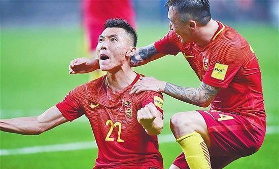中国足球水平上不去的原因，培养小球员开销大，好苗子踢不起球(2)
