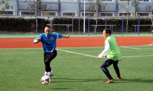 中国足球记忆 上海籍球员 边锋“小头”—李中华(5)