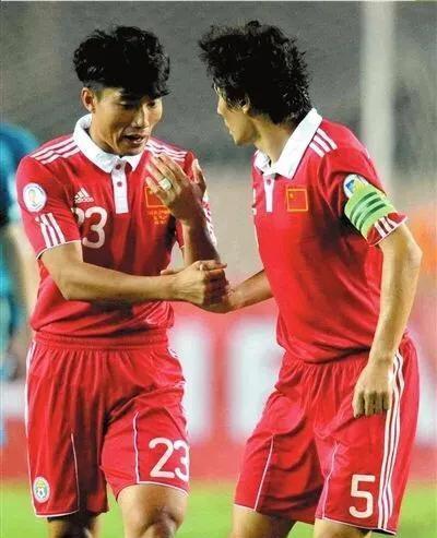 中国足球“一山不容二虎”之李玮峰和郑智