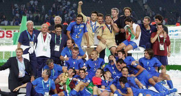 06年世界杯上，意大利不是最强的一届，为何能夺冠？真是运气好？(2)