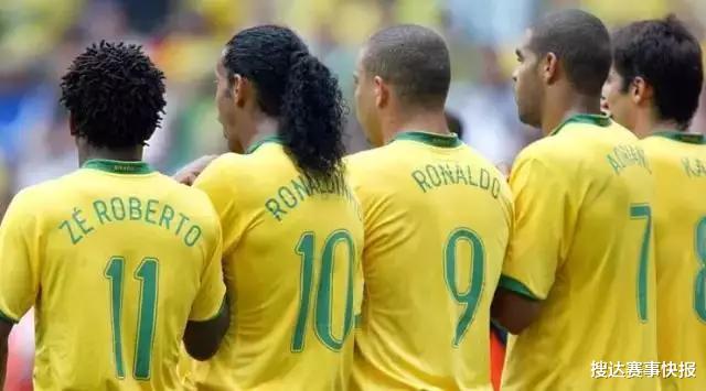 巴西国脚45岁还保持8块腹肌，多少球员看到他身材该羞惭(5)