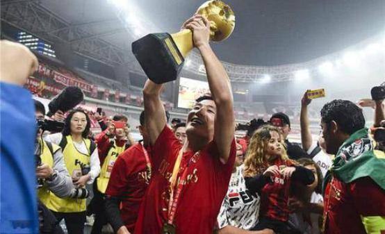 中国足球的希望之光，武磊成功的背后，告诉你没有放弃二字(5)
