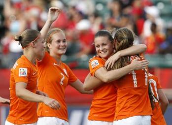 荷兰女足和瑞典女足谁实力更强？