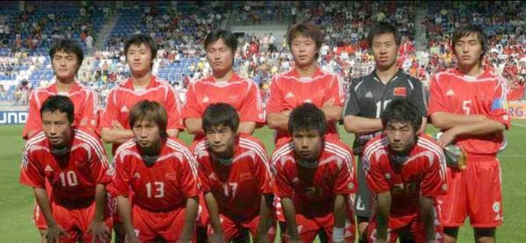 扎心！神奇教练米卢举了一个例子，中国队已经15年没有做到了(2)