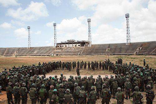 多年战乱后 中国援建的索马里国家球场重新揭幕(3)