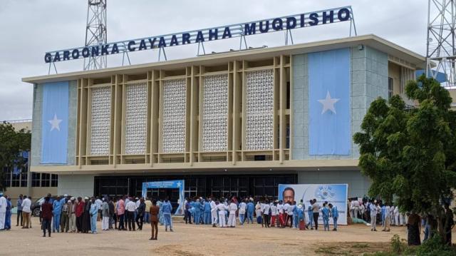 多年战乱后 中国援建的索马里国家球场重新揭幕(4)
