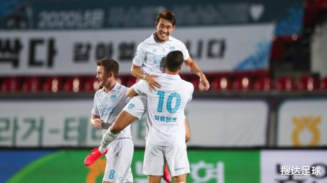 前亚冠冠军3连胜！韩国足球又1巨星浮现：20岁坐稳主力+2场轰3球(1)