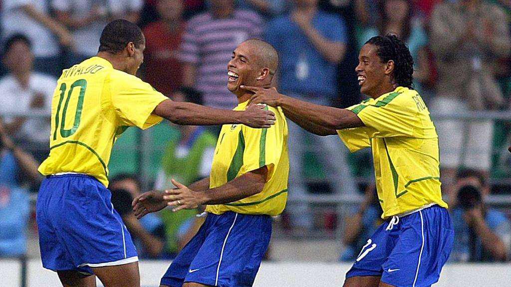 罗纳尔多诚实说：四位巴西球星拿过金球，我是唯一有争议的获奖者