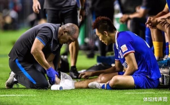 横扫中超的韩国进攻巨人倒下了！韩媒心疼他，或赛季报销，主教练最担心