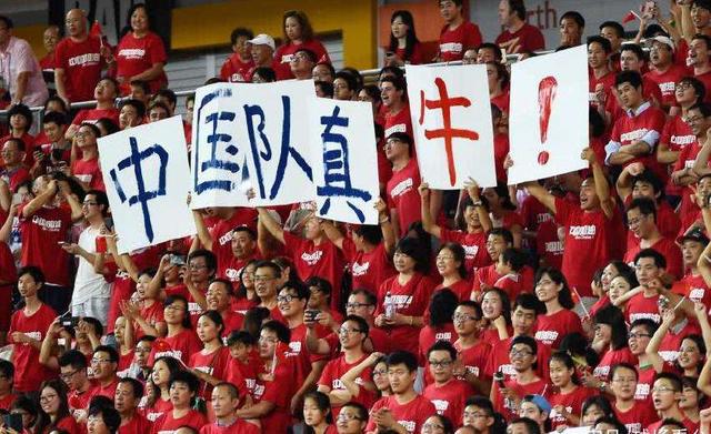 中国足球好消息：国足迎来第5位归化国脚，27岁边锋类似穆里奇(1)