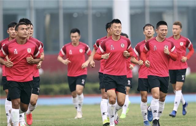 中国足协举行中甲联赛动员大会 亚泰阿隆加入全队合练