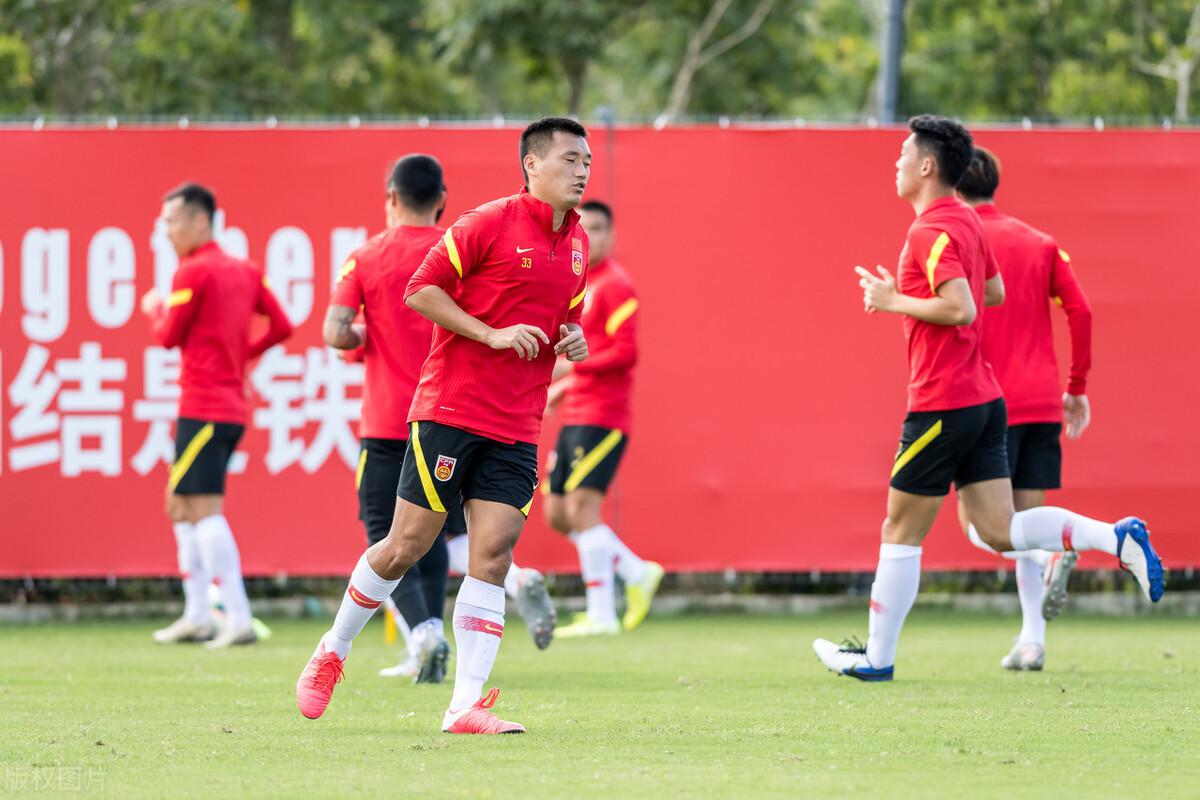多图流：中国男足国家队上海集训第六日(1)