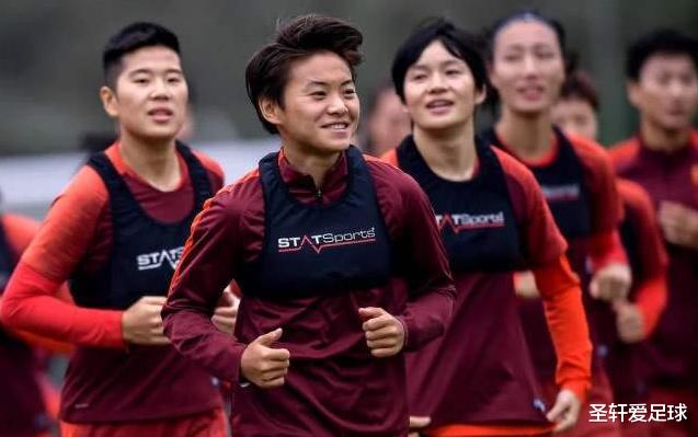 冲击奥运！中国女足力克韩国队绝招浮出水面，老将生涯的最后一击(8)