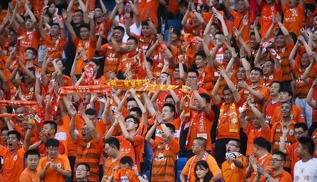 “鲁能”成为历史，“泰山”正式来袭，中国足球四冠王官宣新队名(2)