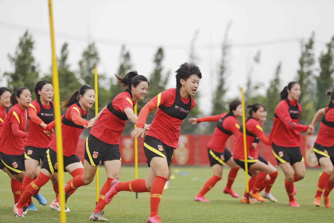 韩媒: 中韩女足奥运预选赛恐再推迟, 不排除第三方中立场进行(1)