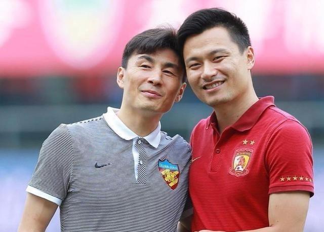 郑智和李玮峰都是中国足坛大佬，为什么球迷喜欢后者多过前者？(3)