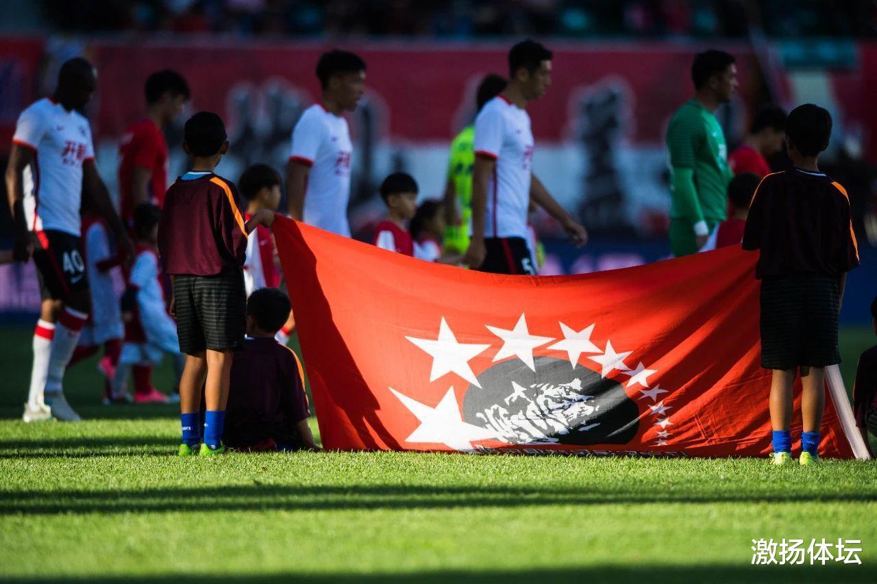 中超中甲4队面临解散，没钱玩不动的中国足球，已撑不起城市形象(4)