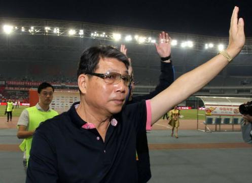 他是上海足球的领路人，曾两度错失奥运会，初代国脚方纫秋(11)