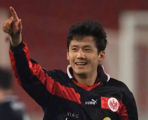 “男足五大联赛第一人”杨晨担任U16主教练，他的年薪有多少？