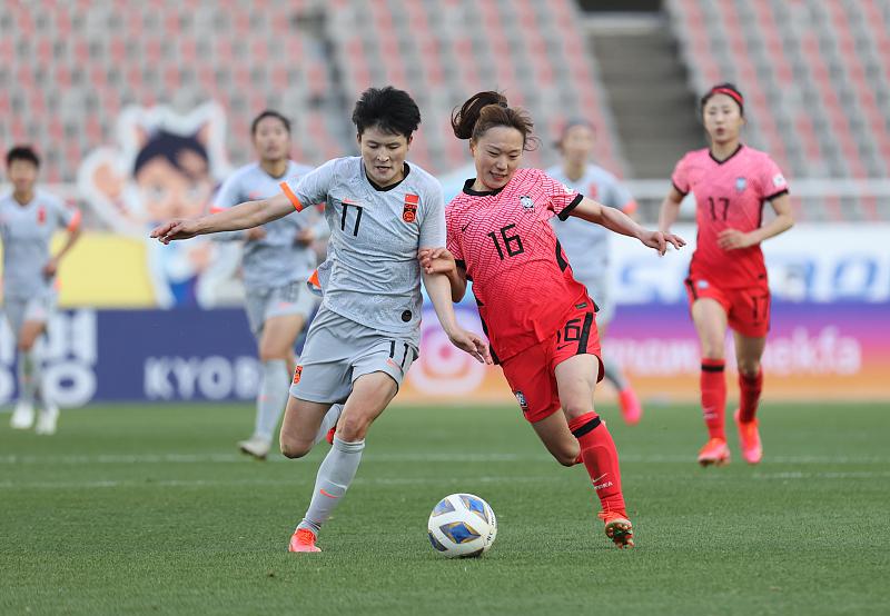 输不起！无人机欢迎中国女足，韩媒怕球迷助威影响韩国求救亚足联(4)
