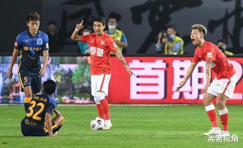 争议！中国足协官宣重要决定：广州恒大队遭打击，球迷质疑声一片(5)