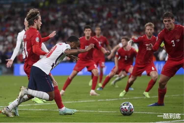 莱因克尔：误判只是足球比赛的一部分，英格兰不能总是“受害者”