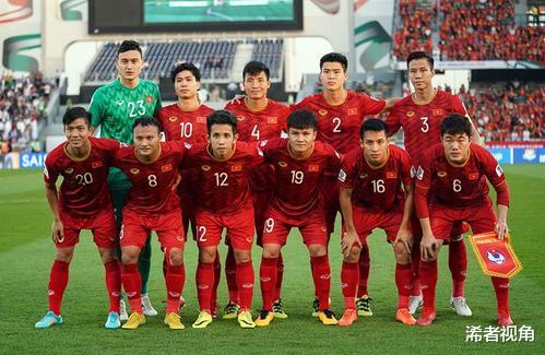 凌晨0点! 亚洲足坛传来重磅消息: 越南队恐遭重创, 国足有望成大赢家