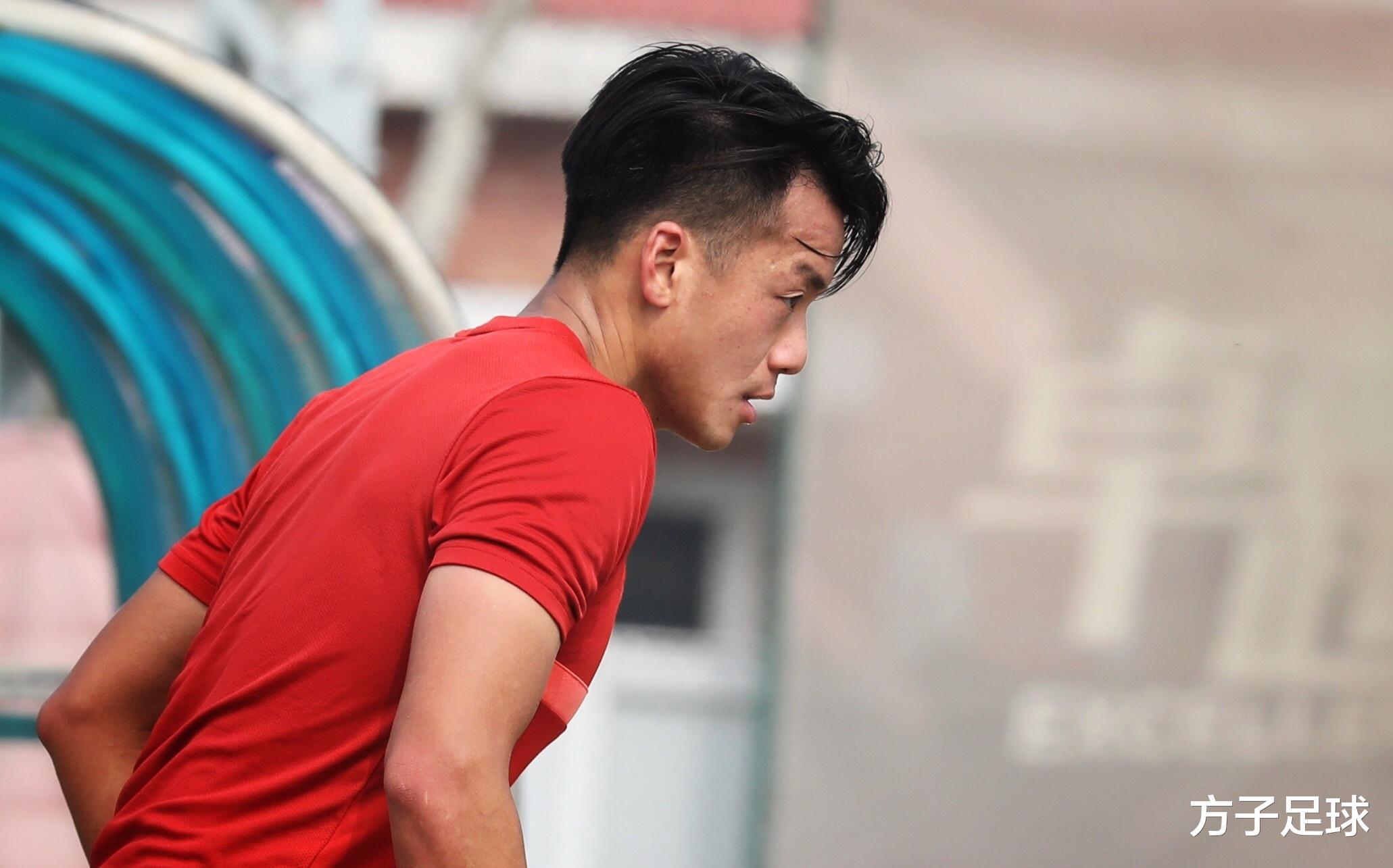 中超生涯仅四个月便结束，首位改籍的华裔球员被撤销一线队报名(1)
