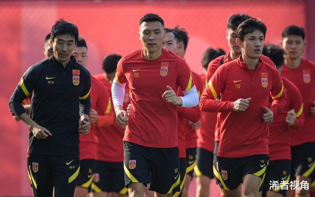 反转！中国足球传来重磅坏消息：重创李铁，冲击世界杯蒙上阴影(4)