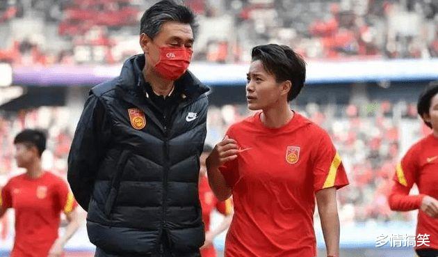 权威记者正式确认！中国女足连收坏消息！这回贾秀全成为最大赢家(3)