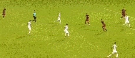 【世预赛】梅西遭蹬踏造红牌 阿根廷客场3比0领先(2)