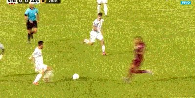 【世预赛】梅西遭蹬踏造红牌 阿根廷客场3比0领先(3)