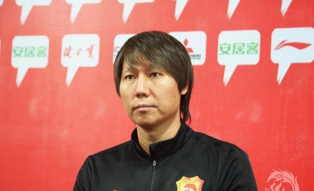 武汉卓尔下赛季重返中超，会换掉主教练李铁吗？(2)