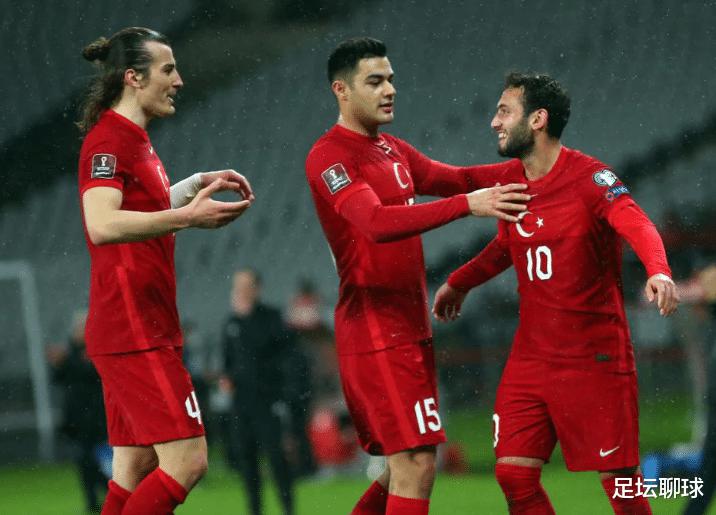 国足世界杯3大对手：土耳其3-0登顶，世界第50输球，巴西恐被罚分(2)