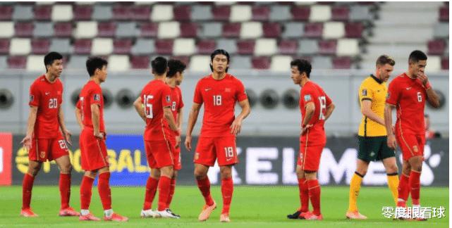 对阵日本队之前，足球名嘴董路一针见血，点出国足目前存在的一个大问题(1)