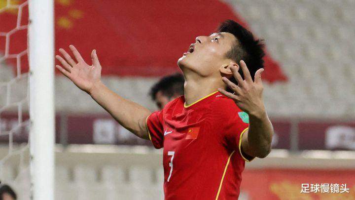 武磊仰天长叹！在西班牙人+中国队4场0球，日本球迷：他被高估(1)