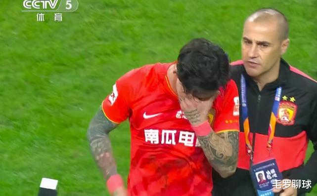 傍晚18点，中国足球官宣重大损失，世界杯冠军离队放弃8000万高薪(4)
