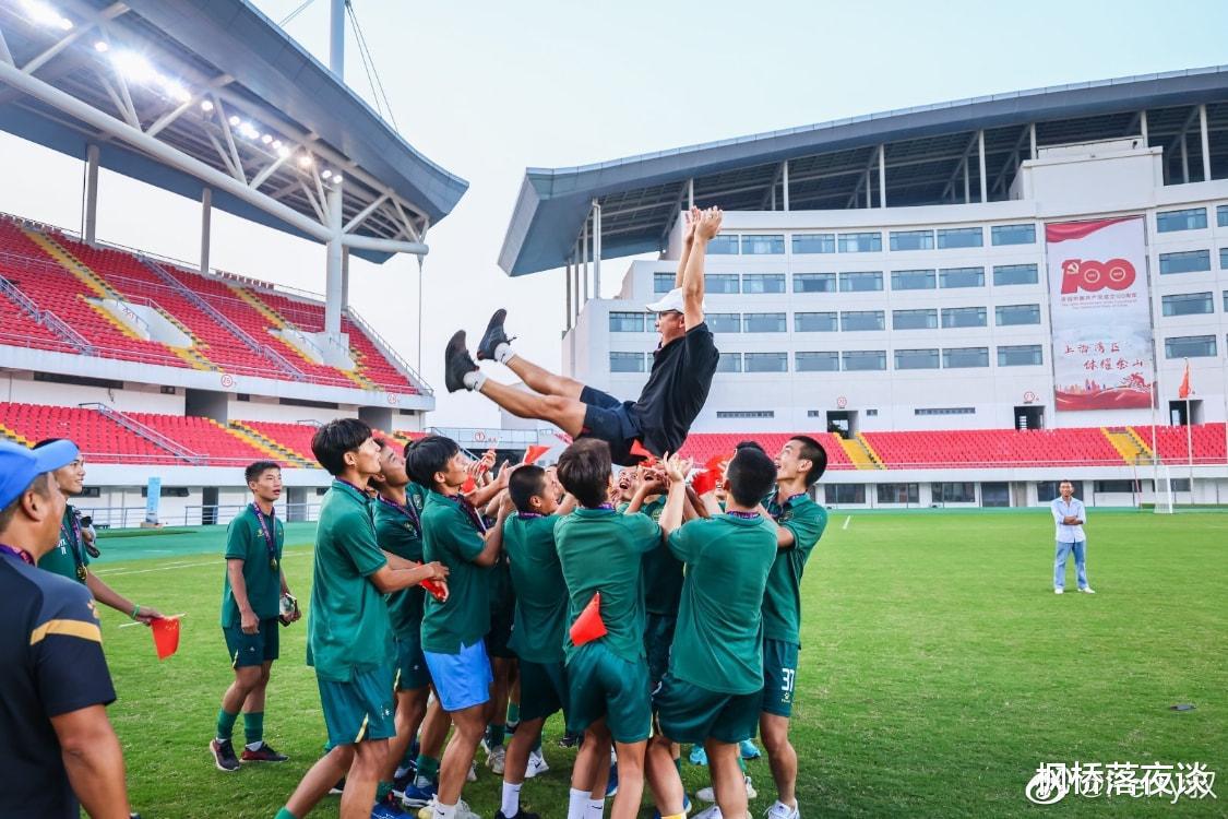 谁说中国人踢不出巴萨式的足球？一场U16的比赛揭晓答案，我们能！(5)
