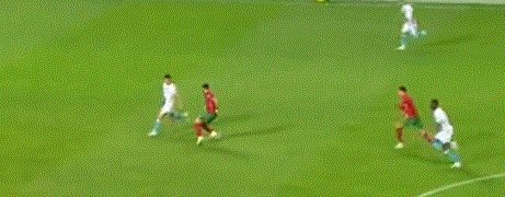 【世预赛】C罗两点射+帽子戏法 B费传射 葡萄牙5比0(4)