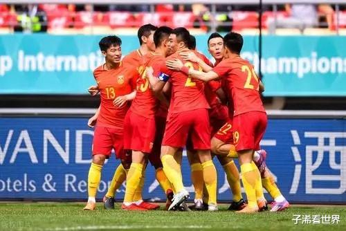 下午17点! 上海媒体再现争议报道: 中国足球成笑话，球迷吐槽声一片(4)