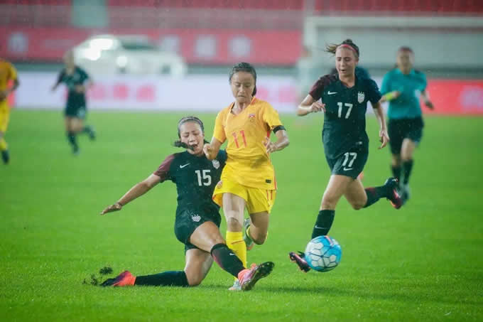 意外亮点：天才“跳级生”首次代表中国女足出征亚洲杯，曾发誓超越孙雯(7)
